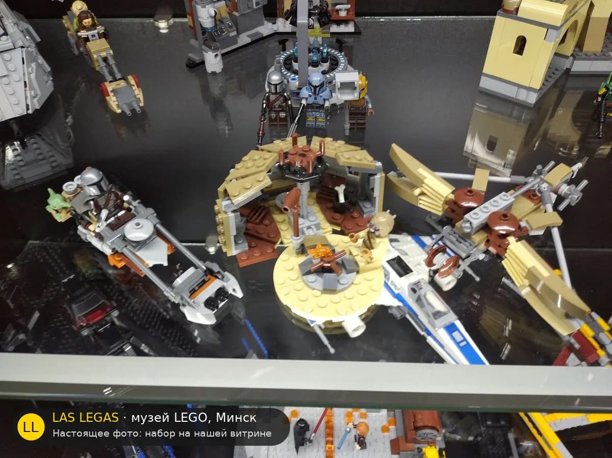 LEGO 75299 Неприятности на Татуине (Trouble on Tatooine) на витрине музея Las Legas