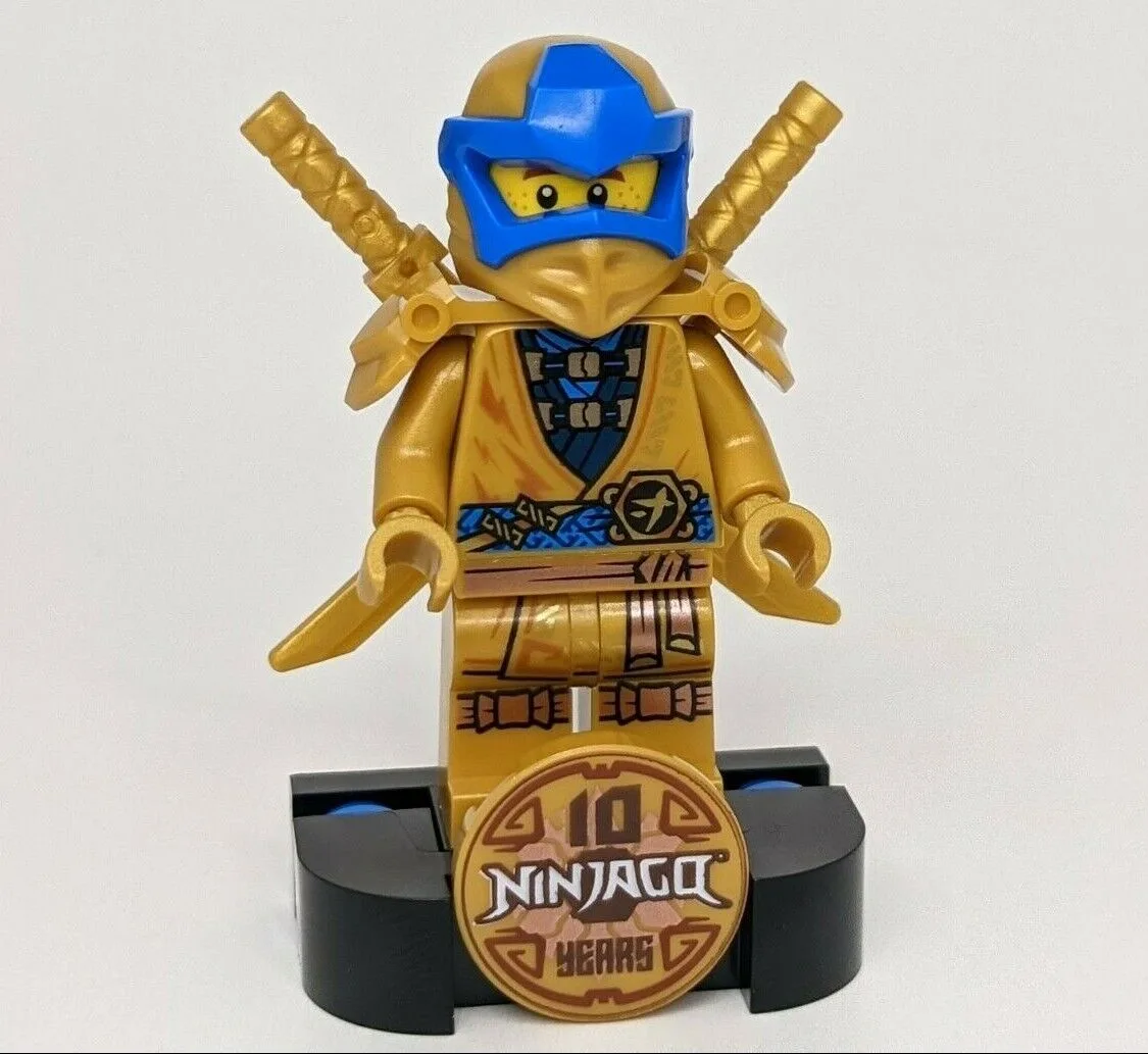 Золотой Джей: Включён в набор LEGO Ninjago 71738 Zane's Titan Mech Battle