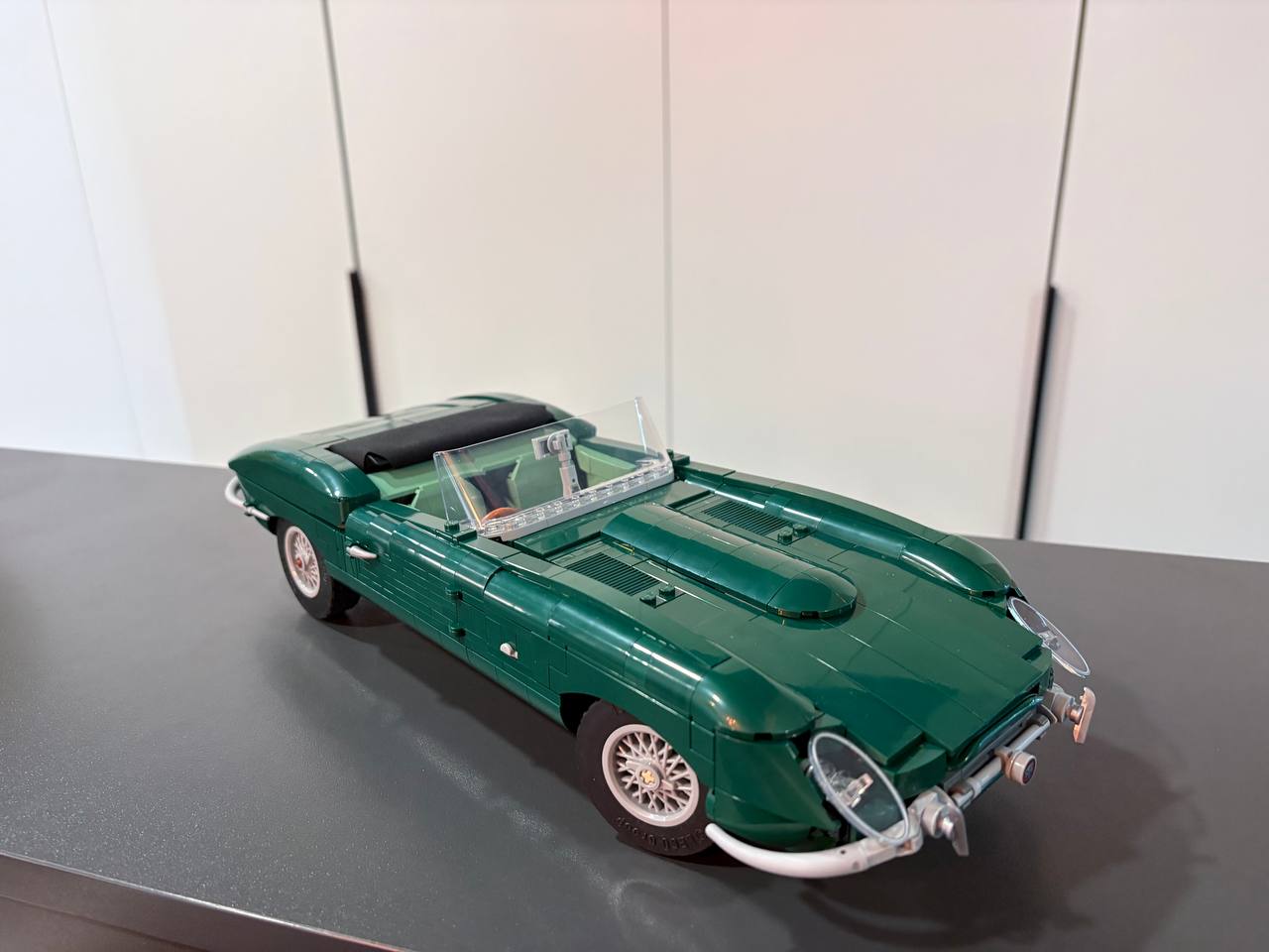 11381-1 Jaguar E-type, Icons · 2026 · 1682 детали