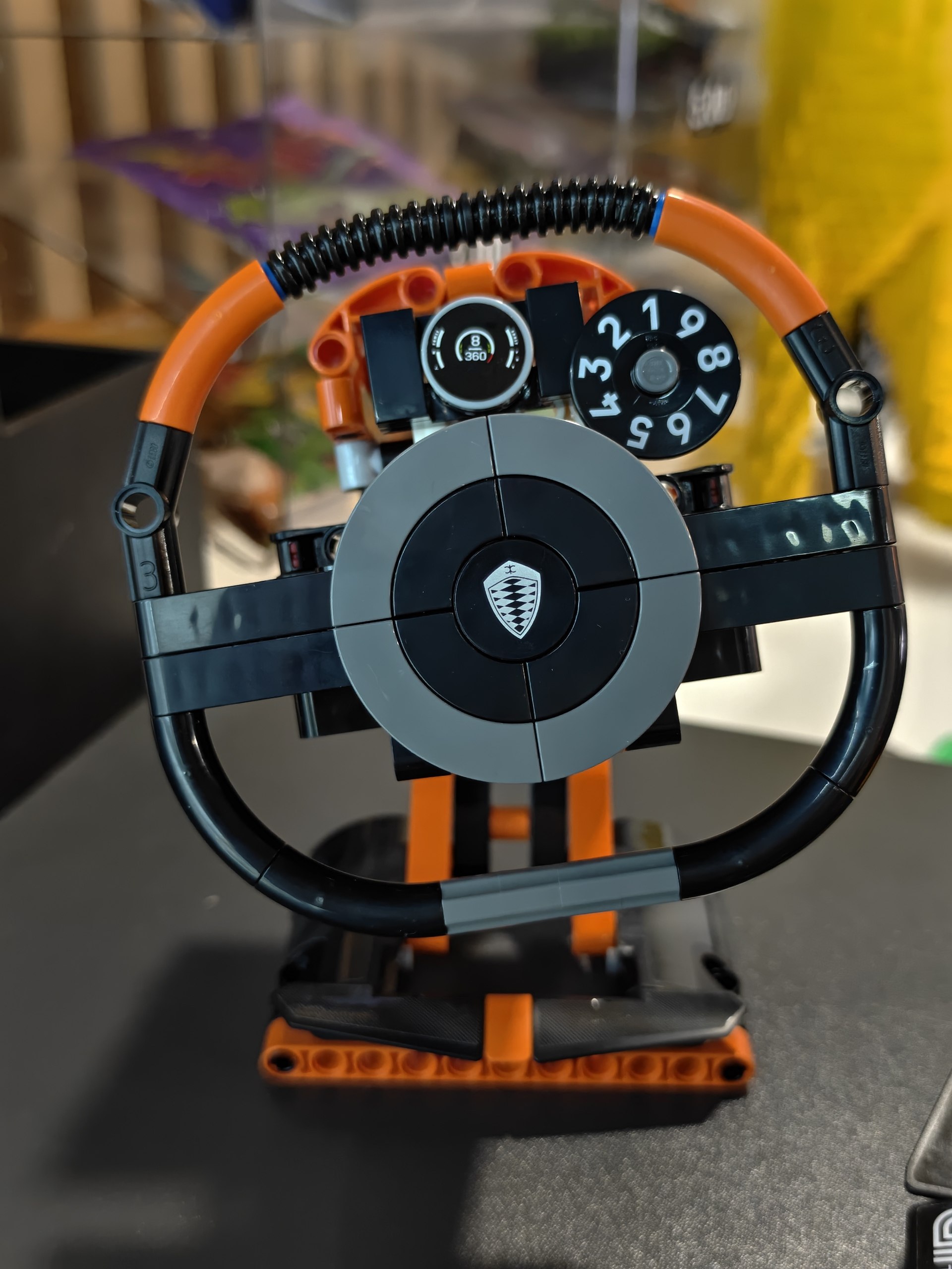 40894-1 Koenigsegg Sadair's Spear Steering Wheel, Technic · 2026 · 228 деталей