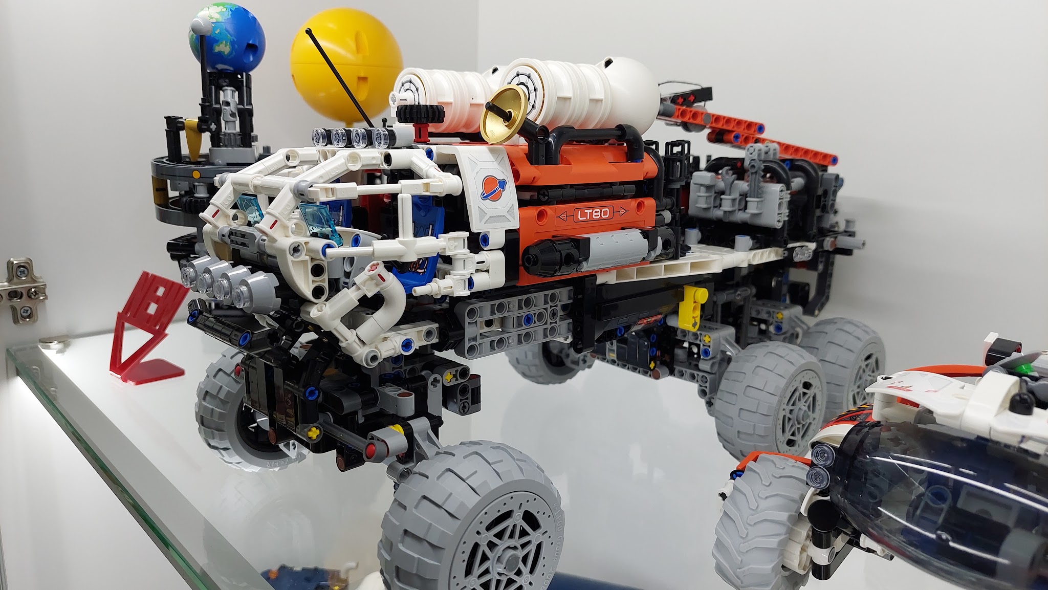 LEGO 42180 Mars Crew Exploration Rover — экспонат музея Las Legas